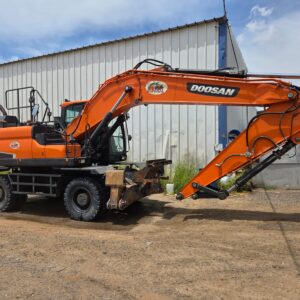 מחפר DOOSAN DX210LC | מודל 2018 | מיבוא | במצב חדש